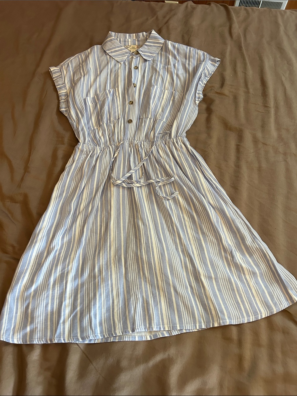 Junior Girls XS Button-Front Striped Shirt Dress in Blue and White